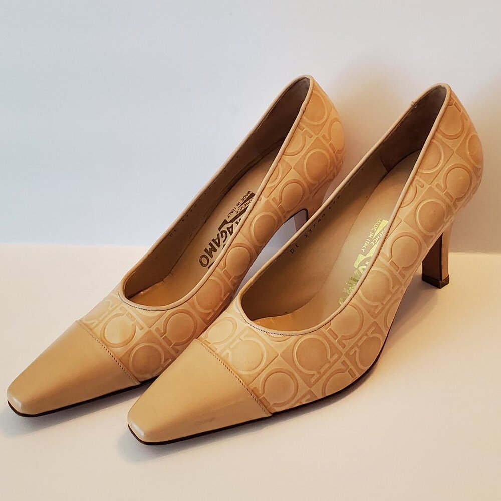 Salvatore Ferragamo Pump